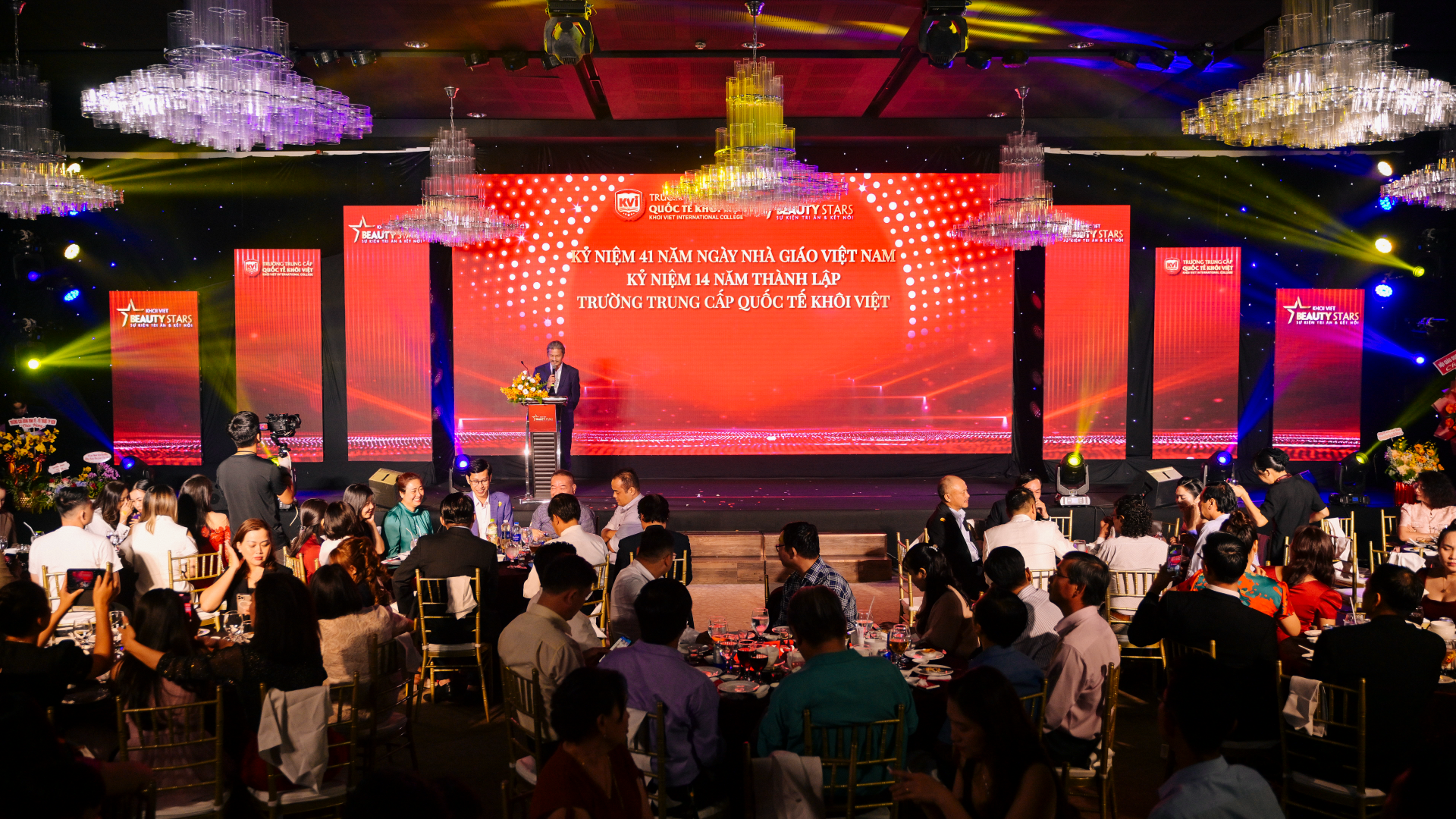 BEAUTY STARS KHOI VIET 15 1