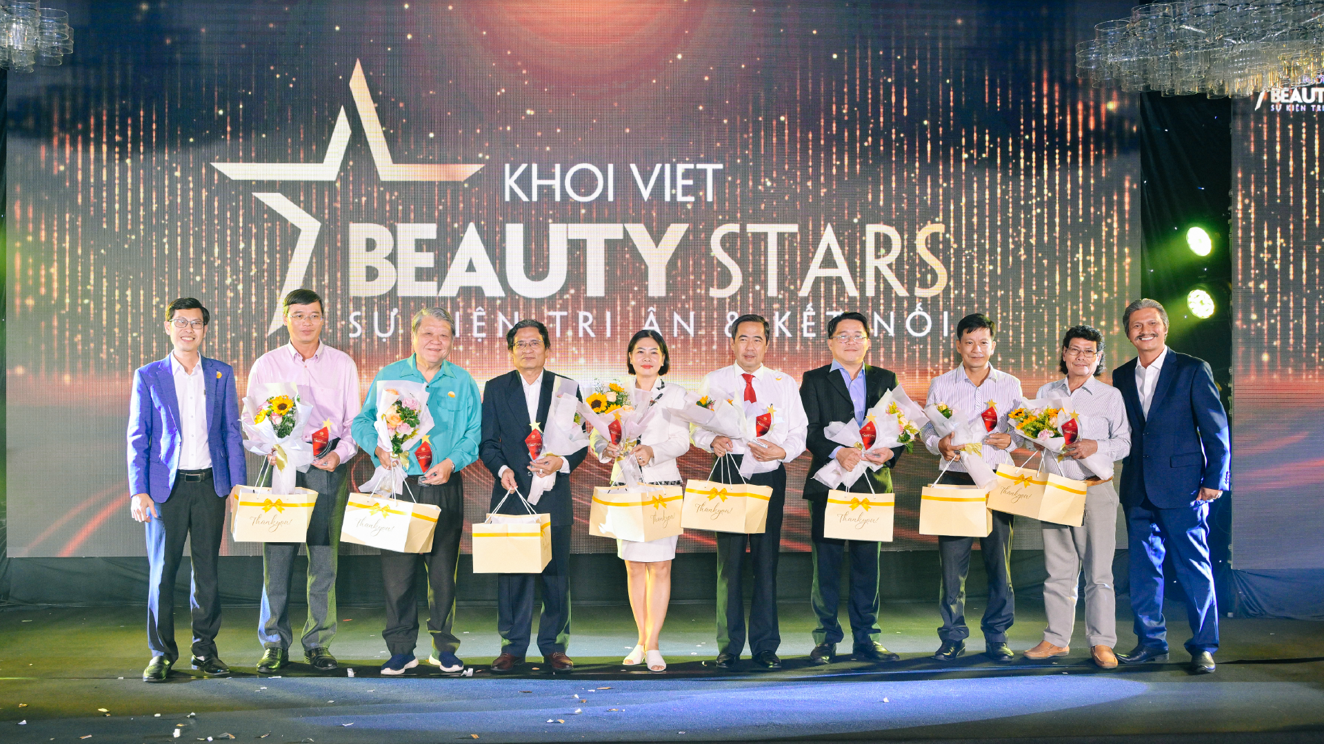 BEAUTY STARS KHOI VIET 18