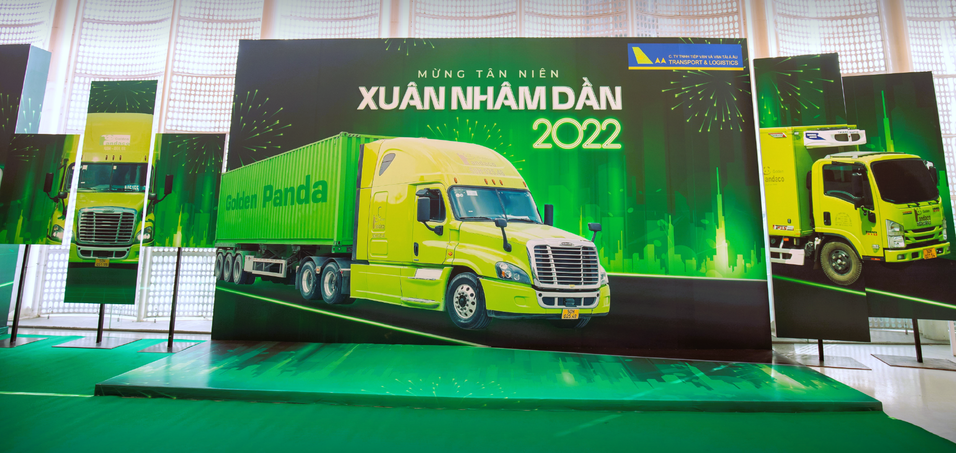 Des Golden Panda 05